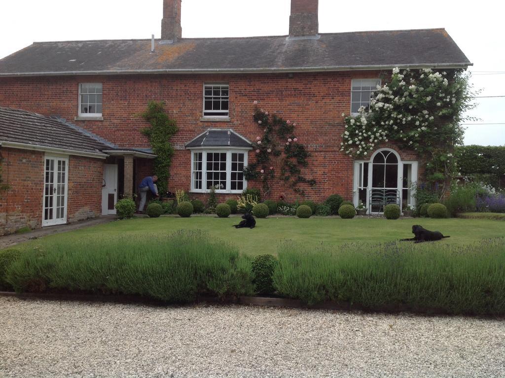 Brunton Farmhouse Hotel Collingbourne Kingston Екстериор снимка