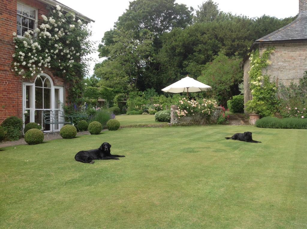 Brunton Farmhouse Hotel Collingbourne Kingston Екстериор снимка
