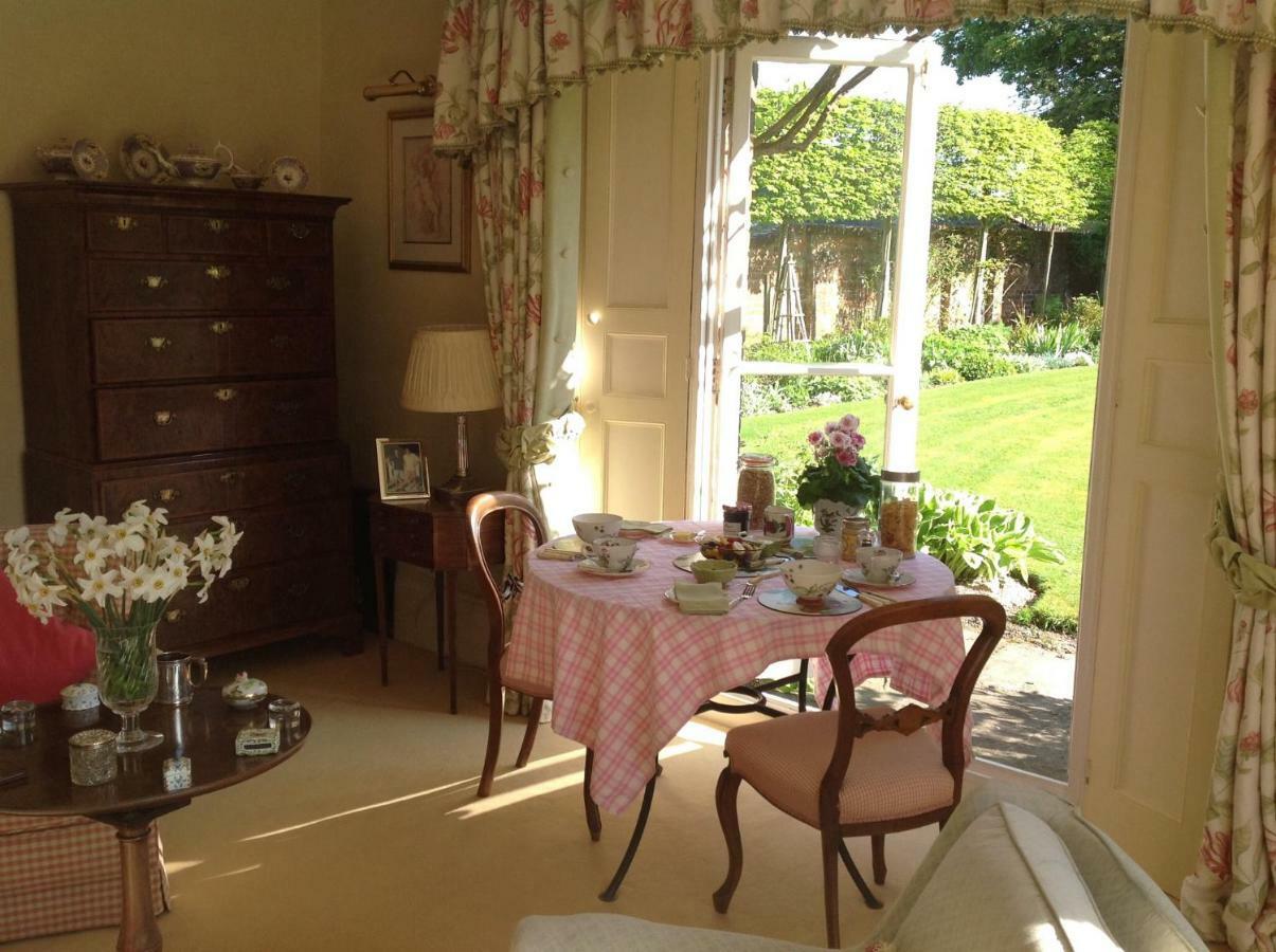 Brunton Farmhouse Hotel Collingbourne Kingston Екстериор снимка